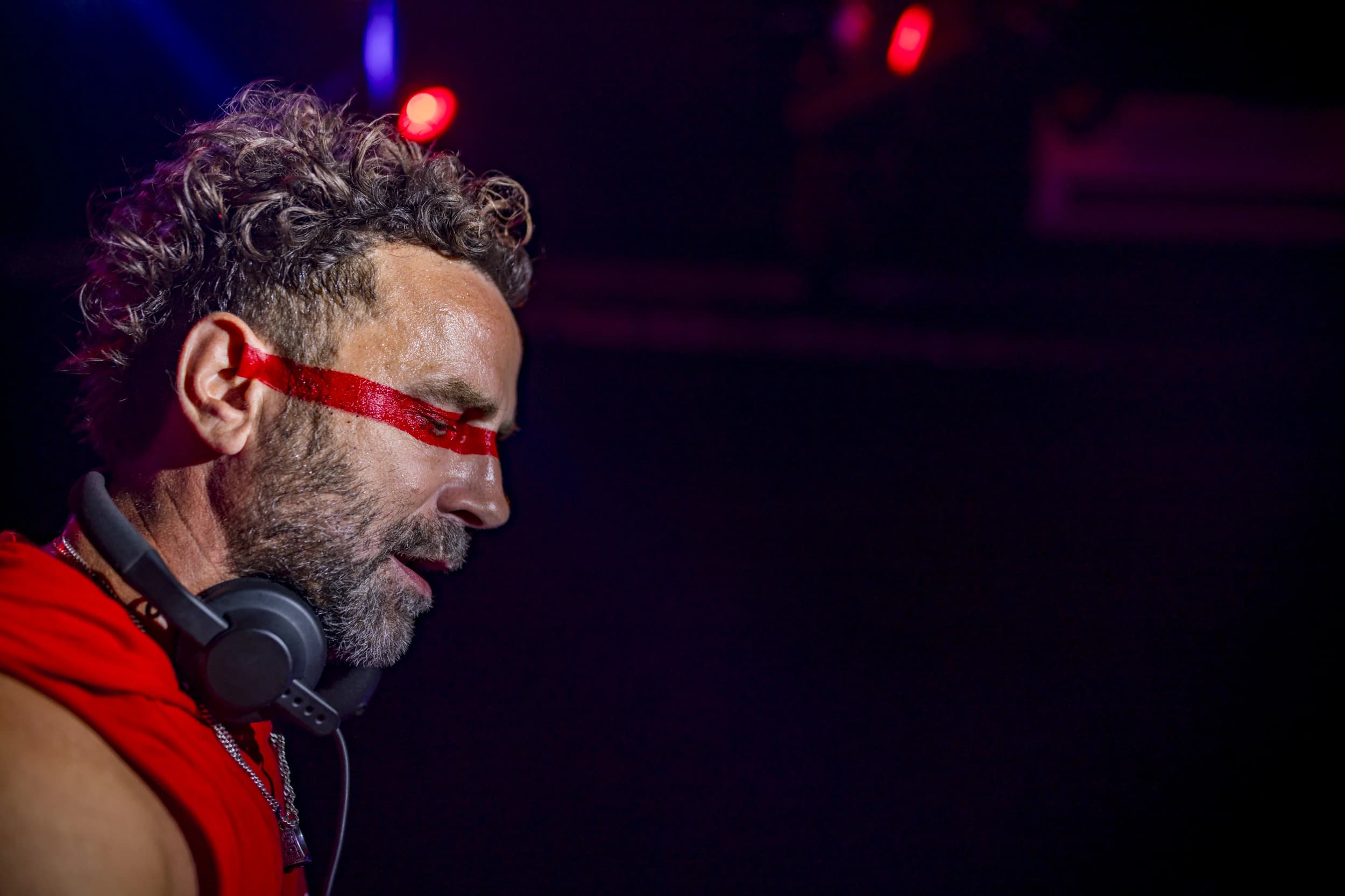 Jan Ehret Background